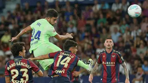 مباراة برشلونة وليفانتي في الدوري الإسباني