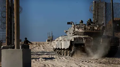 دبابة إسرائيلية تدخل قطاع غزة