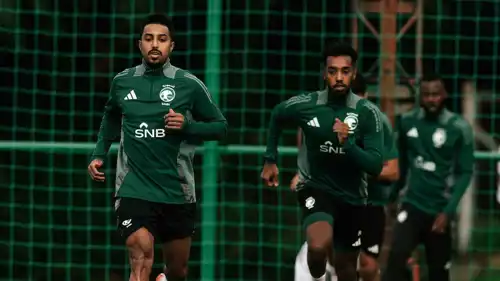 سالم الدوسري في تدريبات المنتخب السعودي