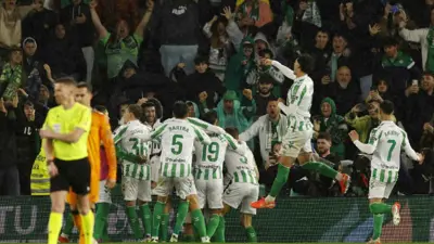 احتفال إيسكو بهدفه في مرمى ريال مدريد