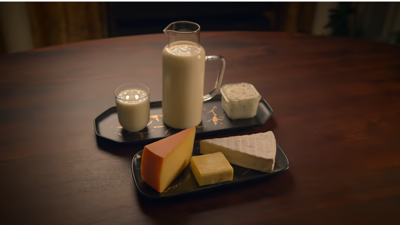 الجبن واللبن والشوكولاتة ⁩‎(تعبيرية)