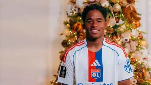 إندريك بقميص ليون