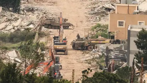 مركبات تابعة للجيش الإسرائيلي في جنوب لبنان