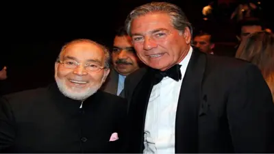 الفنان المصري محمد فهمي برفقة الفنان حسن مصطفى