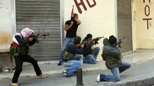 من الاشتباكات في أحداث 7 أيار وسط بيروت