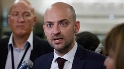 وزير الخارجية الفرنسي جان نويل بارو