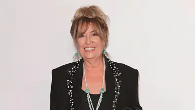 الممثلة منى واصف