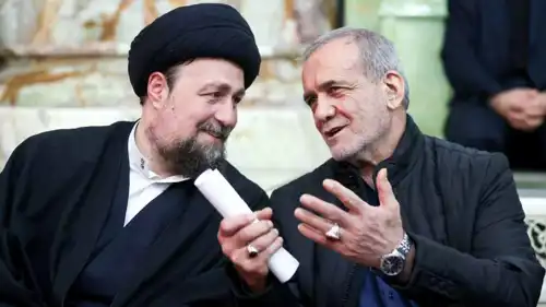 الرئيس الإيراني بزشكيان وحسن الخميني.