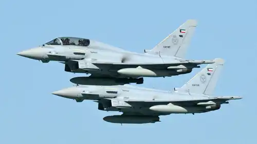طائرتان مقاتلتان تابعتان للجيش الكويتي