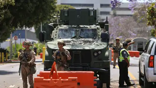 حاجز لمشاة البحرية في لوس أنجلوس