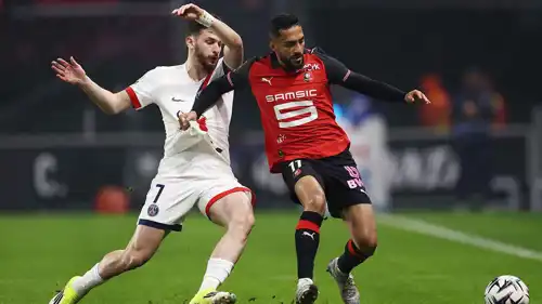 موسى التعمري خلال مباراة رين ضد باريس سان جيرمان