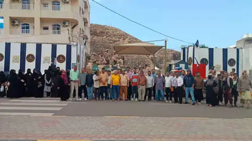 وقفة احتجاجية لكادر الأمانة العامة للمجلس الانتقالي الجنوبي