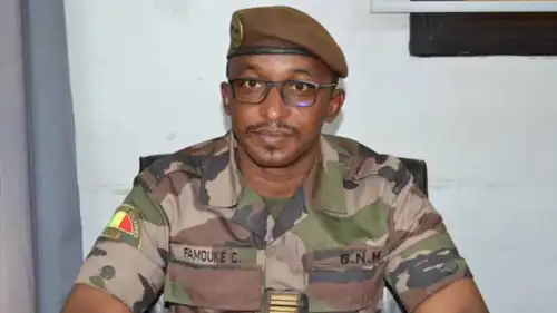 العميد فاموكي كامارا