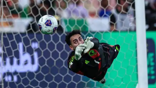 نواف العقيدي حارس المنتخب السعودي