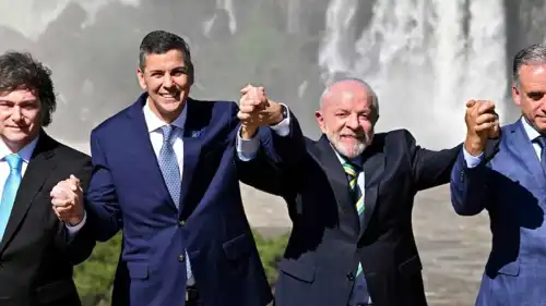 رؤساء البرازيل والأرجنتين وأوروغواي وباراغواي.