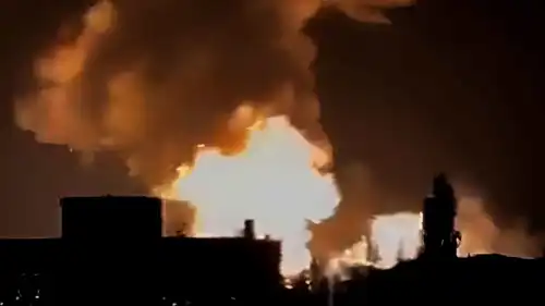 لحظة استهداف الميناء الروسي