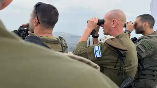 قائد المنطقة الشمالية خلال الجولة الميدانية