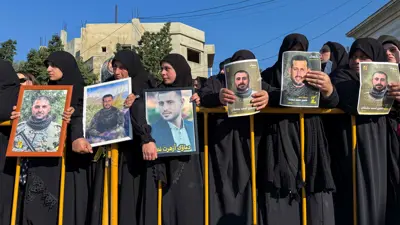 من تشييع مقاتلين في حزب الله قتلوا خلال الحرب مع إسرائيل
