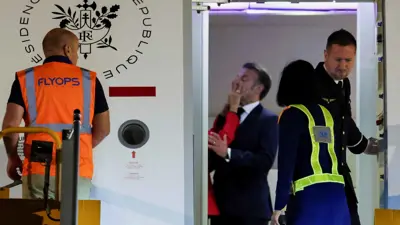 ماكرون يتلقى الصفعة