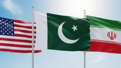  أعلام إيران وباكستان والولايات المتحدة