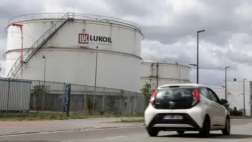 منشأة لشركة "لوك أويل" الروسية