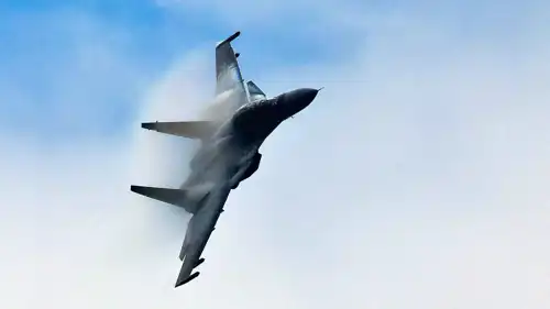 فنزويلا تنشر طائرات روسية الصنع في الكاريبي