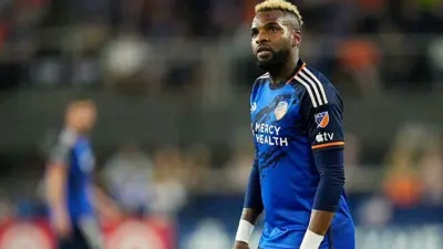 الغابوني أرون بوبيندزا