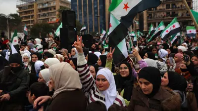 من احتفالات السوريين بسقوط الأسد