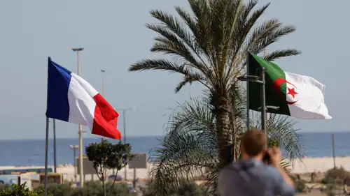 العلمان الجزائري والفرنسي