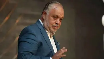 نقيب المهن التمثيلية أشرف زكي