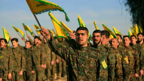 عناصر شبان من حزب الله
