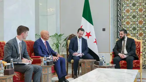 الشرع خلال لقائه مع باراك والوفد الأمريكي