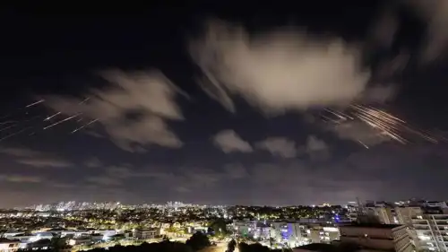 صواريخ إيران فوق إسرائيل