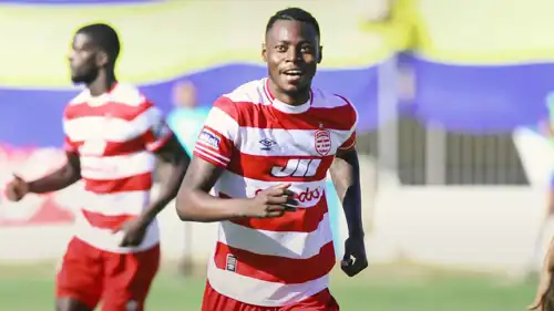 فيليب كينزمبي لاعب النادي الإفريقي التونسي 