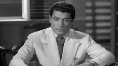  الفنان المصري الراحل شكري سرحان