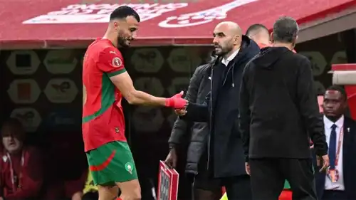 وليد الركراكي مع رومان سايس