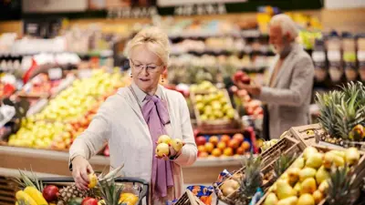 تسوق كبار السن