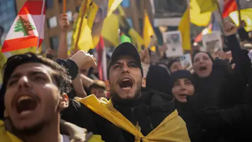 لبنانيون مؤيدون لحزب الله