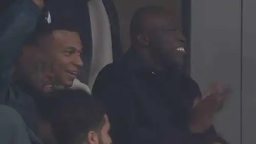 كيليان مبابي في مباراة ليل وباريس سان جيرمان