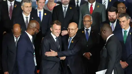 ماكرون خلال قمة أوروبية إفريقية