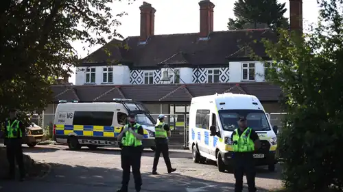 أحد الفنادق التي تؤوي طالبي لجوء في بريطانيا