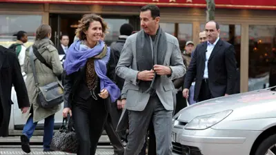 الرئيس السوري السابق بشار الأسد وزوجته أسماء الأسد