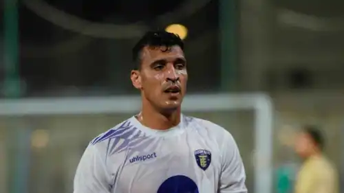 مصطفى فوزي لاعب الأهلي السابق