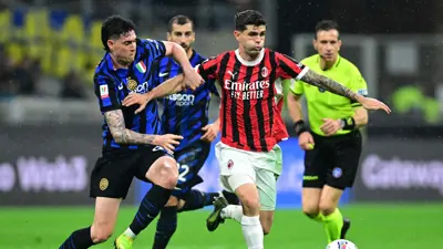 ميلان والإنتر في مباراة نصف النهائي