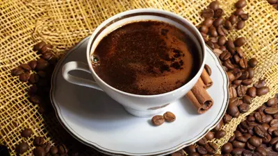 (القهوة مع القرفة (تعبيرية