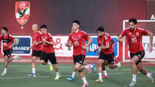 إمام عاشور في تدريبات الأهلي المصري