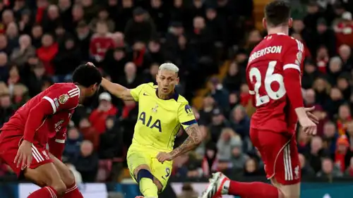 مباراة ليفربول وتوتنهام في الدوري الإنجليزي