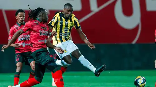 من مباراة الاتحاد والخلود في كأس الملك