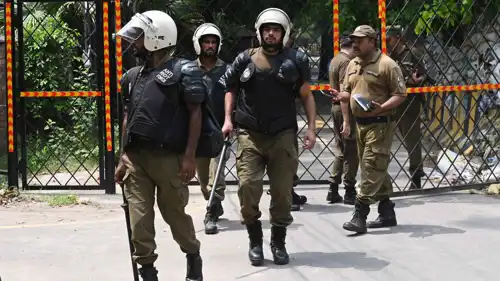 قوات من الأمن الباكستاني