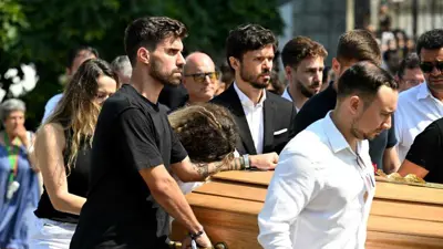 روبن نيفيز يحمل نعش ديوغو جوتا